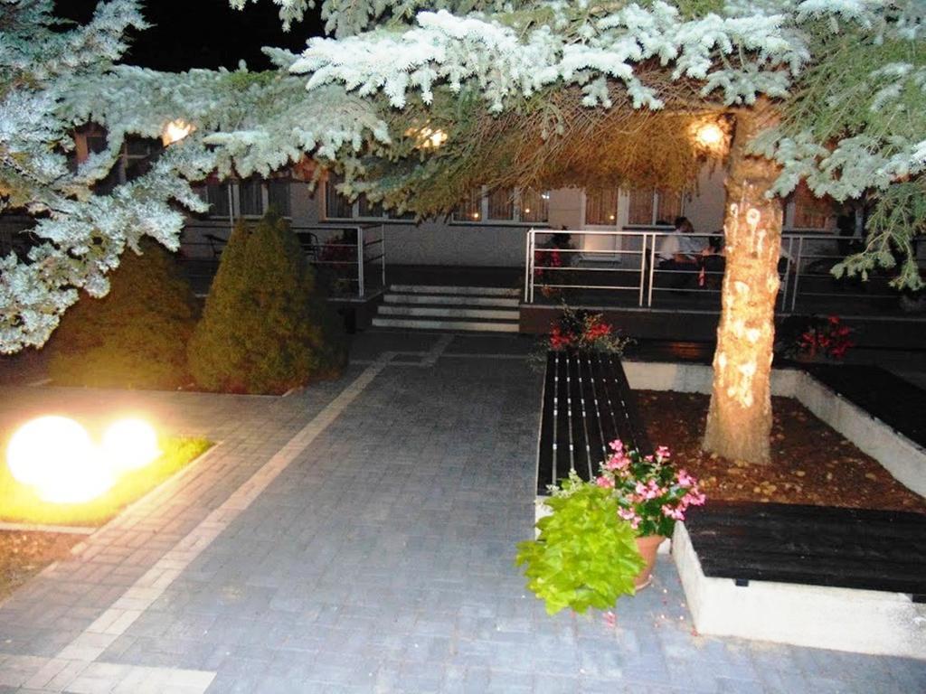 Hotel Odr Sulechów 外观 照片